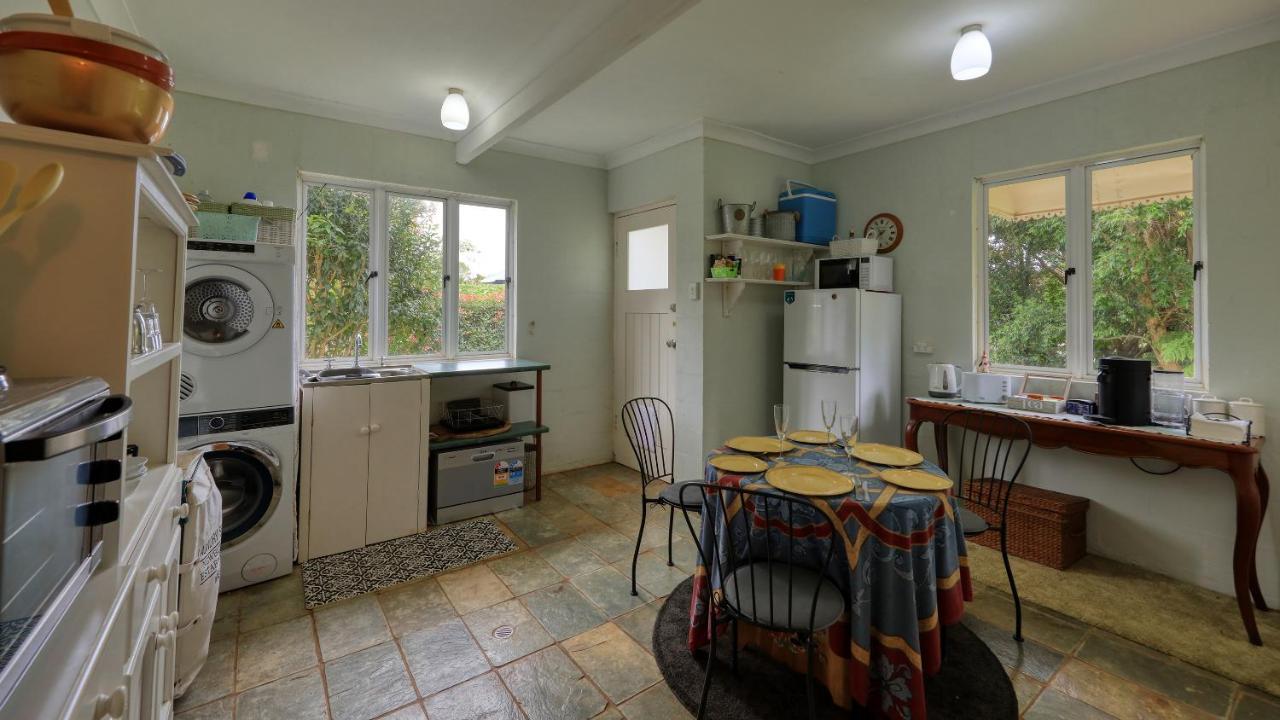 Mitta Glen GuestHouse B&B Flaxton Extérieur photo